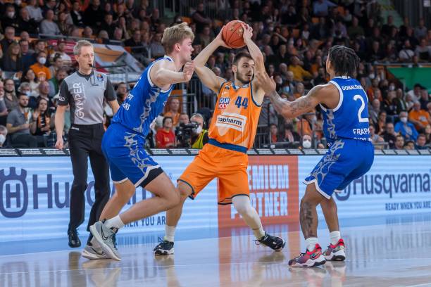 全场的焦点 全场的焦点