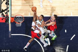 励更多年轻 励更多年轻