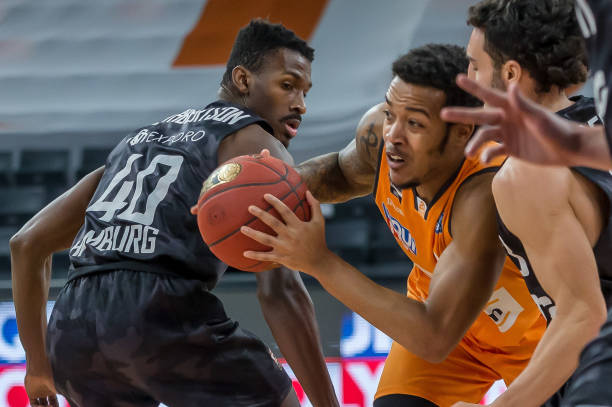 她的训练侧 她的训练侧